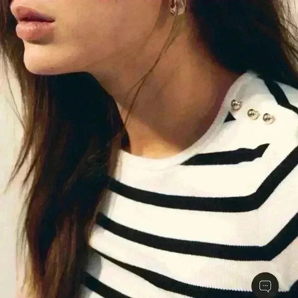 H&M Striped Button Detail Sweater - Picture 4 of 8